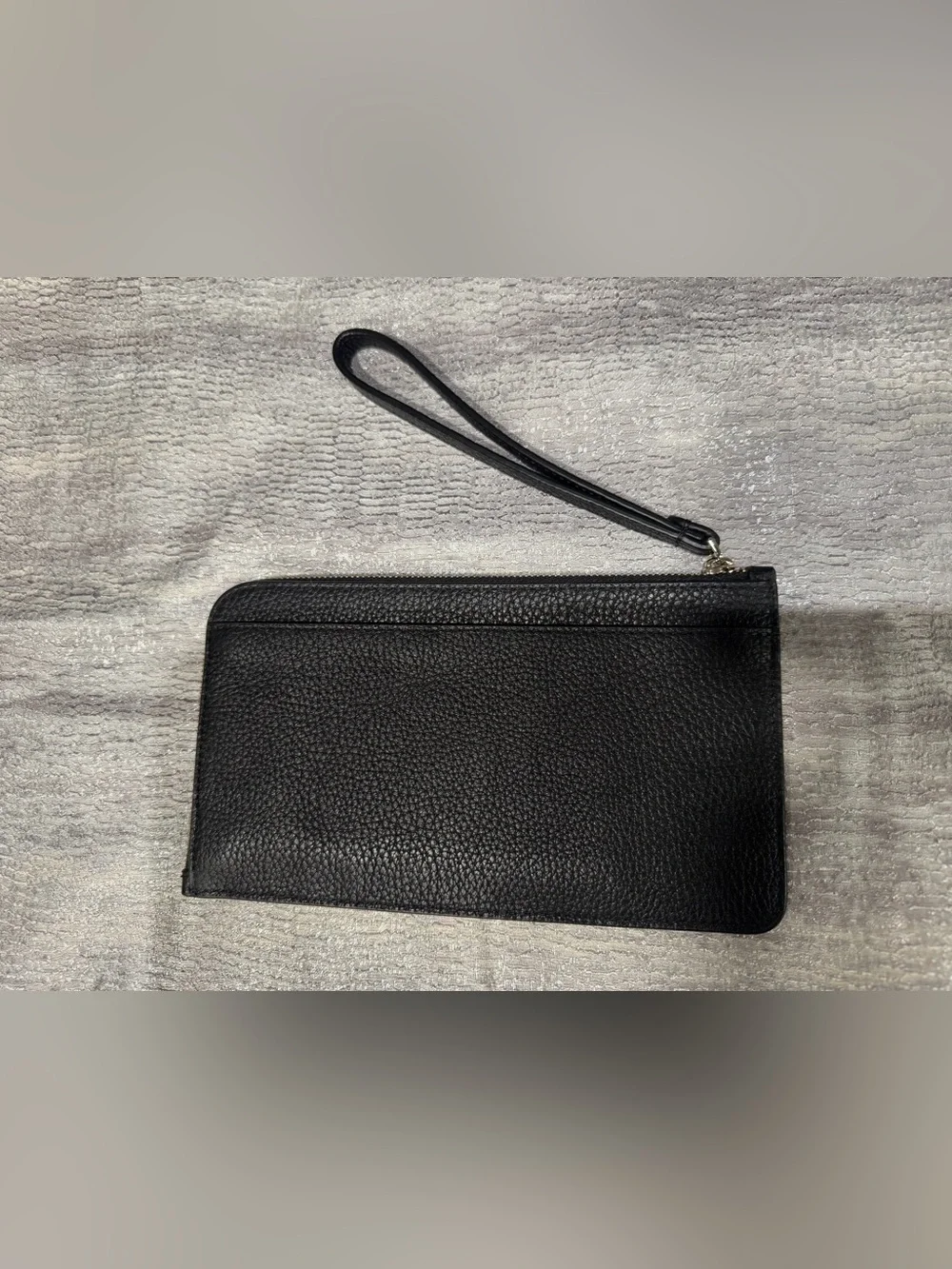 Kate Spade Wristlet - Pebbled Leather